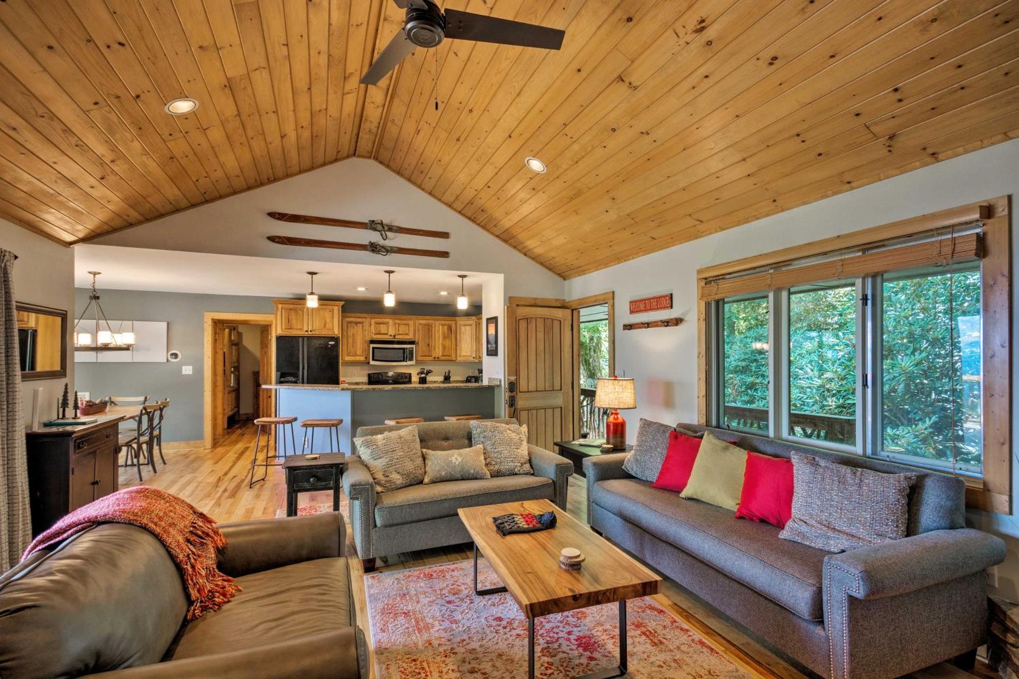 Cabin With Hot Tub And Mountain Views Less Than 5 Mi To Boone Blowing Rock Exterior photo
