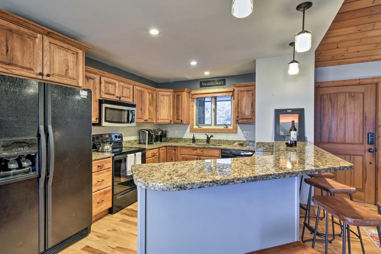 Cabin With Hot Tub And Mountain Views Less Than 5 Mi To Boone Blowing Rock Exterior photo