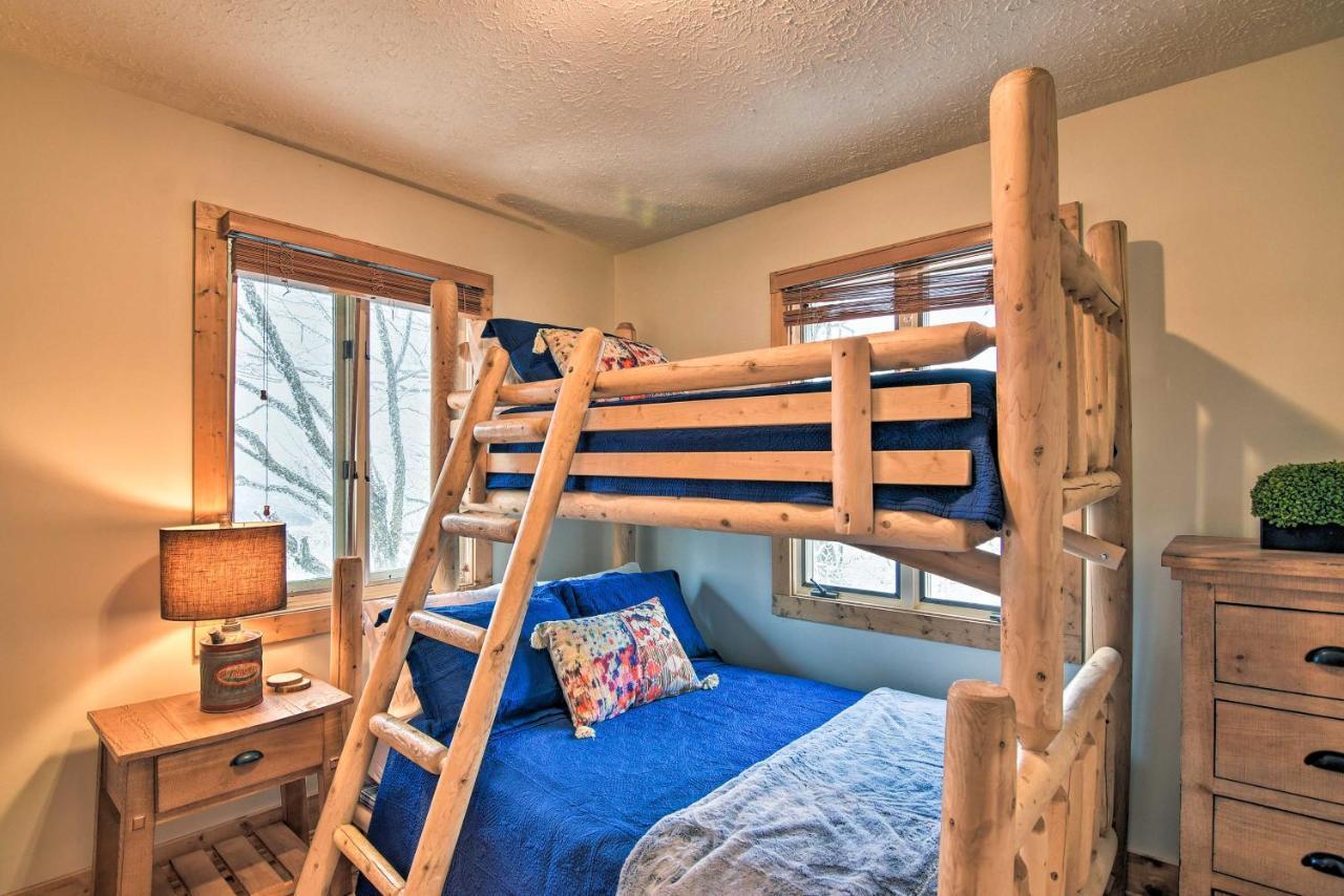 Cabin With Hot Tub And Mountain Views Less Than 5 Mi To Boone Blowing Rock Exterior photo